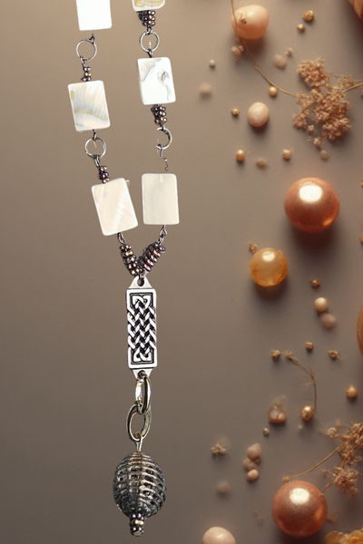 Flat Shell Beads Necklace