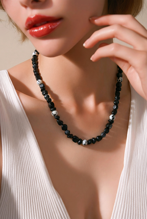 Black-and-white-necklace-with-chunky-black-beads-black-and-white-ceramic-beads