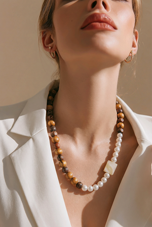 Wood and Pearls Necklace